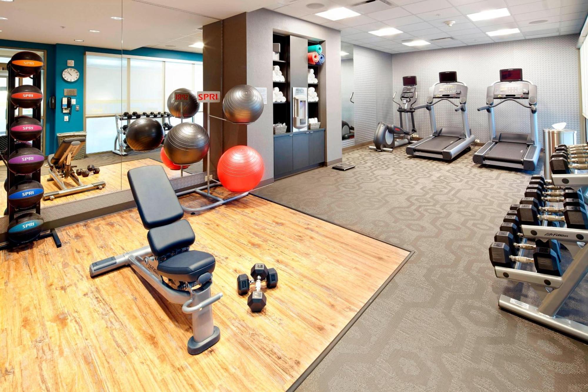 Fairfield By Marriott & Wheeling At The Highlands